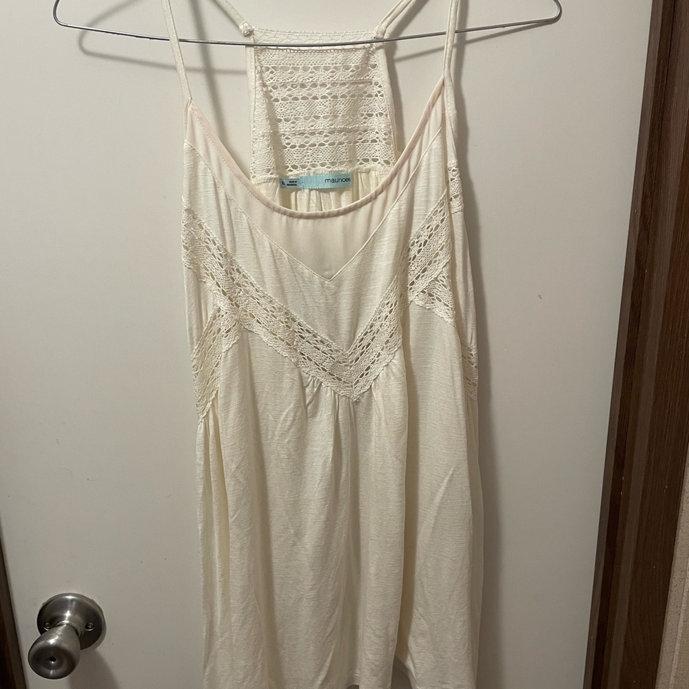 Maurice's top size XL off white